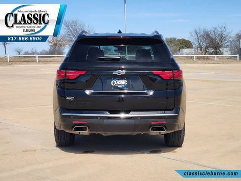 Used 2023 Chevrolet Traverse Premier image 8