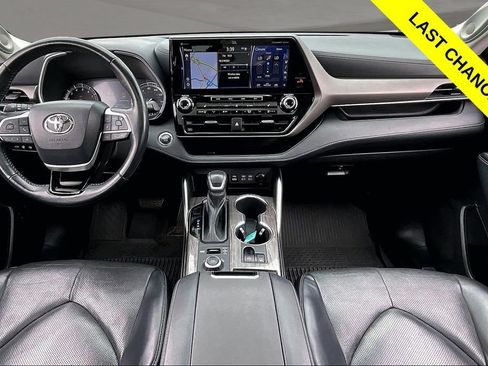 Used 2022 Toyota Highlander Limited AWD/4WD image 16