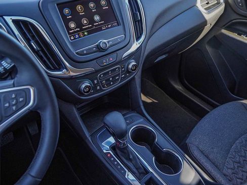 Used 2023 Chevrolet Equinox LT image 17