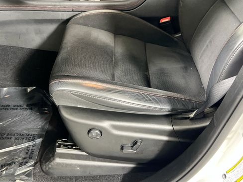 Used 2023 Dodge Durango R/T w/ Tow 'N Go Package AWD/4WD image 19