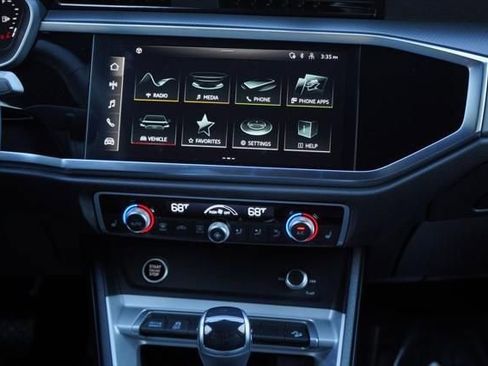 New 2025 Audi Q3 2.0T Premium image 8