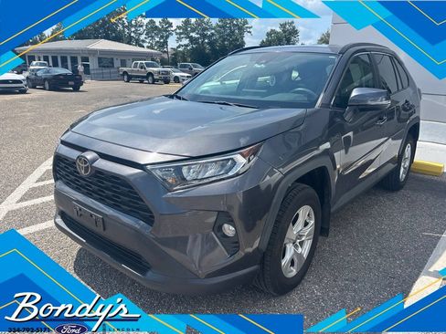 Used 2021 Toyota RAV4 XLE AWD/4WD image 1