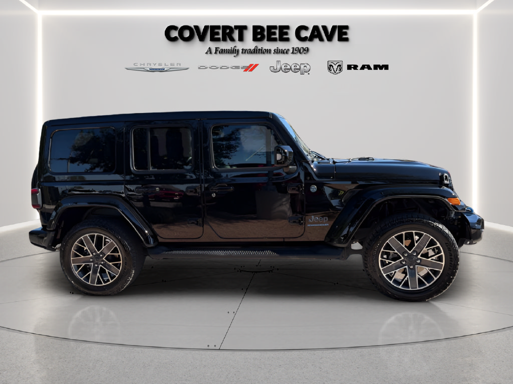 Used 2024 Jeep Wrangler High Altitude AWD/4WD image 11