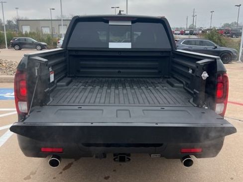 New 2026 Honda Ridgeline Black Edition image 5