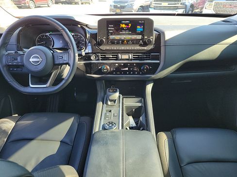 Used 2023 Nissan Pathfinder SL image 9