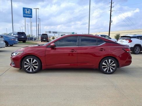 Used 2023 Nissan Sentra SV w/ SV Premium Package image 3