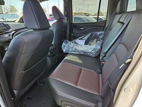 New 2026 Honda Ridgeline Black Edition image 10