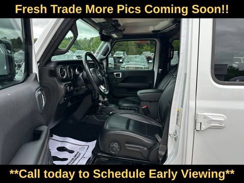 Used 2023 Jeep Wrangler Unlimited Sahara w/ Cold Weather Group AWD/4WD image 5