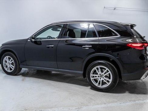 Used 2023 Mercedes-Benz GLC 300 4MATIC image 2