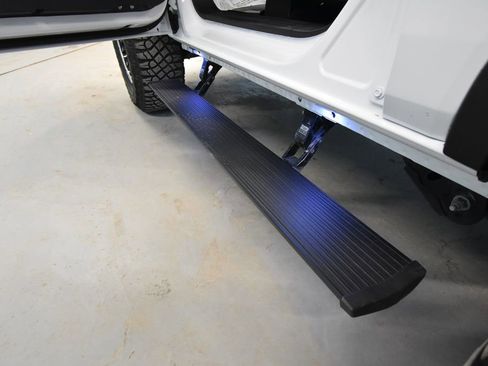 Used 2023 Ford Bronco Badlands w/ Sasquatch Package image 4