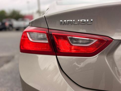 Used 2025 Chevrolet Malibu LT FWD image 26