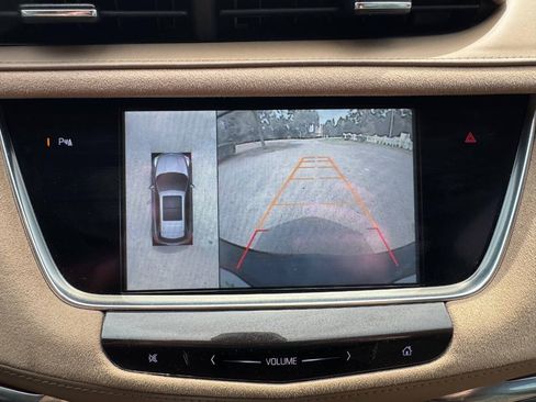 Used 2017 Cadillac XT5 Platinum AWD/4WD image 23