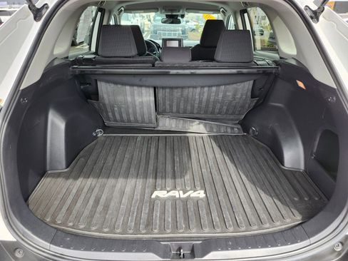 Used 2020 Toyota RAV4 LE w/ All Weather Liner Package image 31