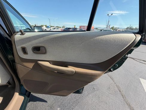 Used 1999 MAZDA Protege FWD image 16