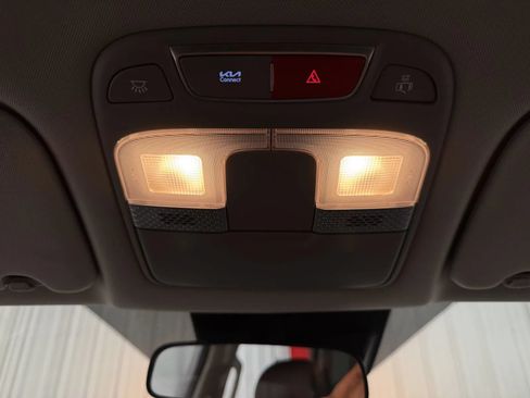 Used 2024 Kia Telluride LX FWD image 34