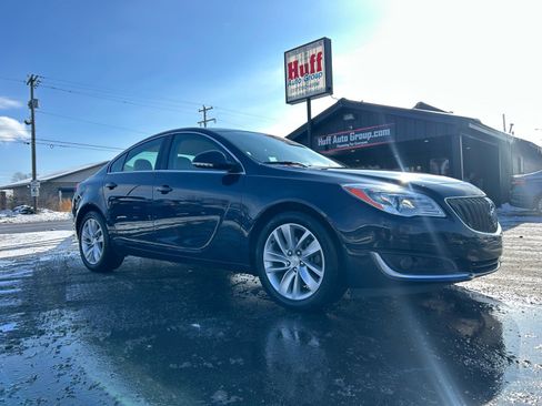 Used 2016 Buick Regal Base image 1