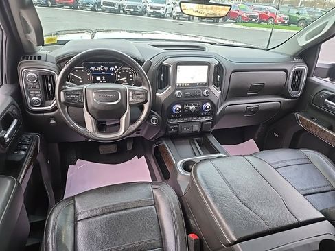 Used 2023 GMC Sierra 3500 Denali w/ Denali Black Diamond Edition image 13