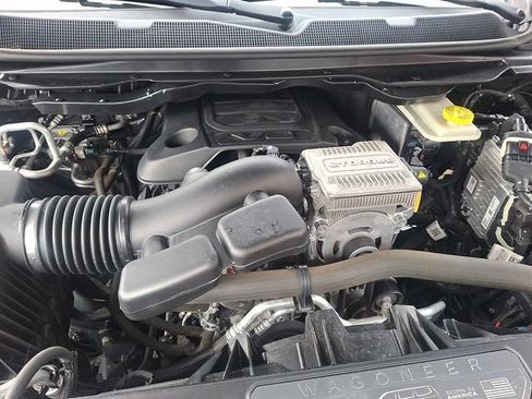 Used 2022 Jeep Wagoneer Series II AWD/4WD image 28