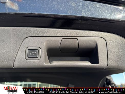 Used 2022 Buick Envision Essence w/ Safety Package image 32