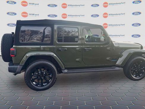Used 2022 Jeep Wrangler Unlimited Sahara w/ Cold Weather Group image 3