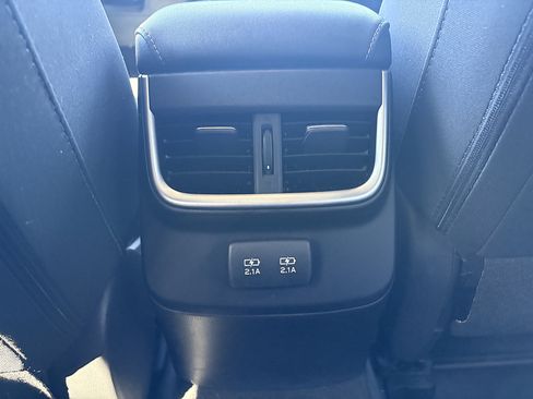 Used 2022 Subaru Outback Premium AWD/4WD image 37