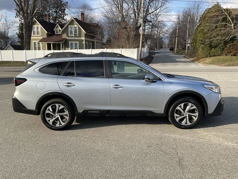 Used 2020 Subaru Outback Limited AWD/4WD image 6