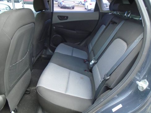 Used 2019 Hyundai Kona SE FWD image 8