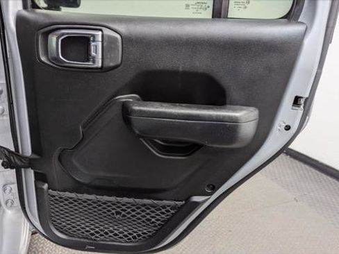 Used 2023 Jeep Wrangler Unlimited Sport image 19