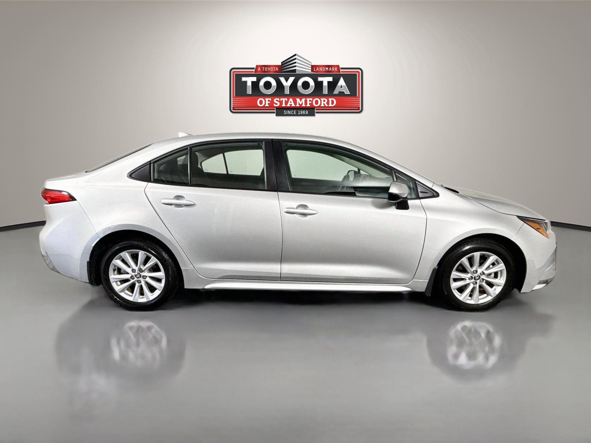 Certified 2026 Toyota Corolla LE w/ LE Premium Package FWD image 8