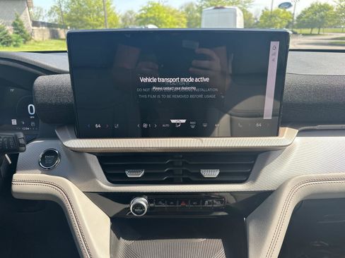 New 2026 Ford Explorer Active AWD/4WD image 8