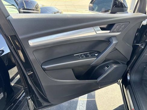 Used 2025 Audi Q5 2.0T Premium image 19