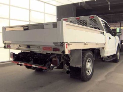 Used 2019 Ford F250 XL RWD image 2
