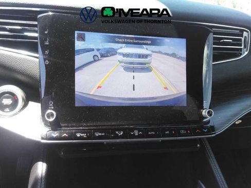 Used 2024 Jeep Wagoneer L Series II w/ Flexible Seating Group AWD/4WD image 5