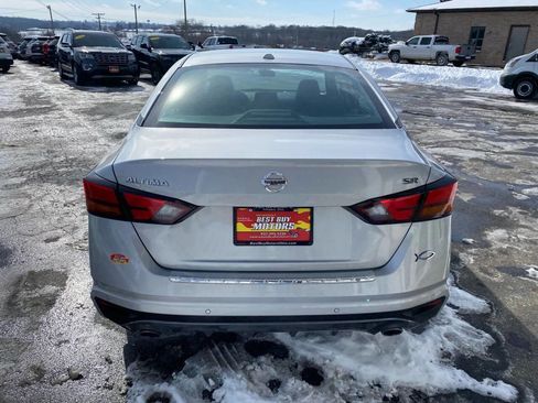 Used 2022 Nissan Altima 2.5 SR FWD image 6