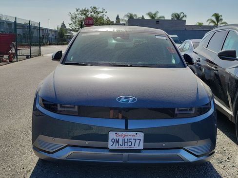 Used 2024 Hyundai Ioniq 5 Limited RWD image 2