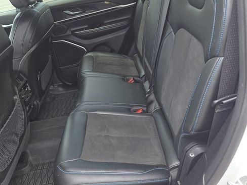 Used 2022 Jeep Grand Cherokee Trailhawk AWD/4WD image 5