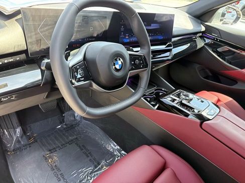Used 2026 BMW 530i RWD image 21