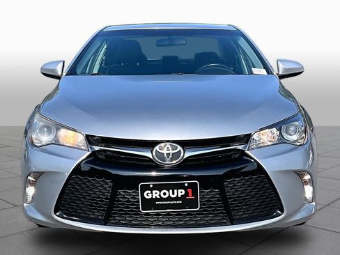 Used 2017 Toyota Camry SE FWD image 4