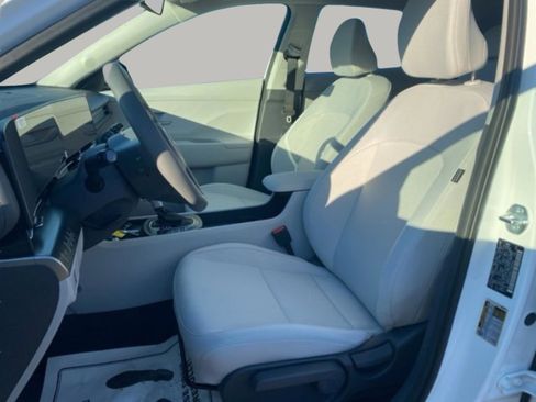 New 2026 Hyundai Kona SE FWD image 13