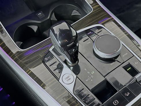 Used 2023 BMW X5 xDrive45e image 7