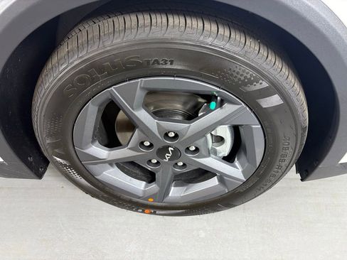 New 2026 Kia K4 LXS FWD image 10