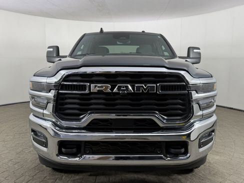 Used 2026 RAM 2500 Big Horn AWD/4WD image 2
