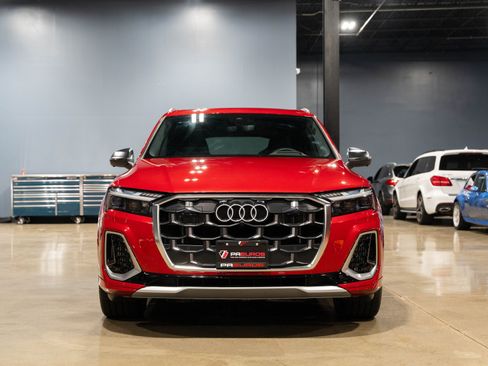 Used 2025 Audi SQ7 Prestige w/ Prestige Package AWD/4WD image 28