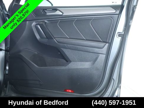 Used 2023 Volkswagen Tiguan SE R-Line FWD image 40