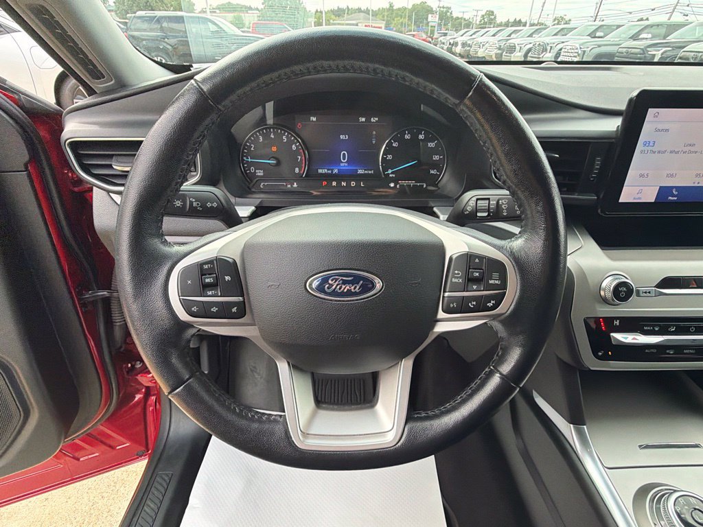 Used 2021 Ford Explorer XLT w/ Equipment Group 202A AWD/4WD image 13