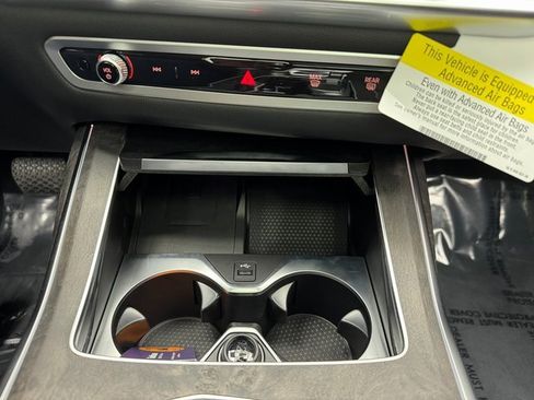 New 2026 BMW X7 xDrive40i w/ Premium Package image 19