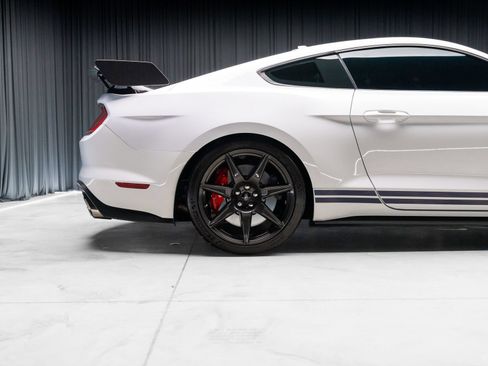 Used 2021 Ford Mustang Shelby GT500 w/ Carbon Fiber Track Pack RWD image 32