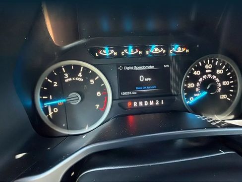 Used 2015 Ford F150 XLT w/ Equipment Group 302A Luxury AWD/4WD image 13