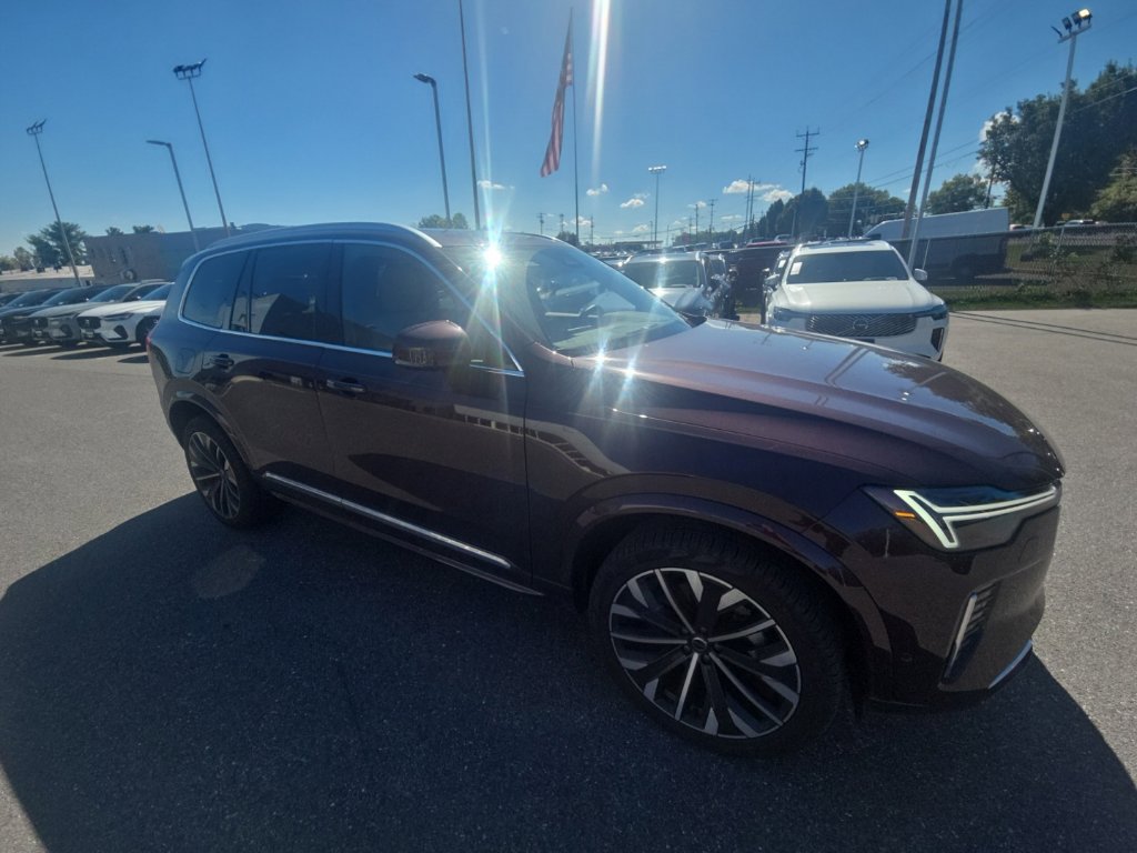 Certified 2026 Volvo XC90 B6 Plus AWD/4WD image 4