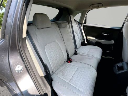 Used 2025 Honda HR-V LX image 18